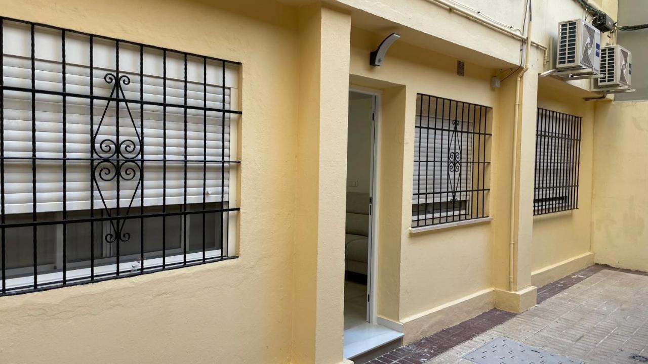 Piso De Lujo En Primera Linea De Playa Y Garaje Cádiz Exterior photo