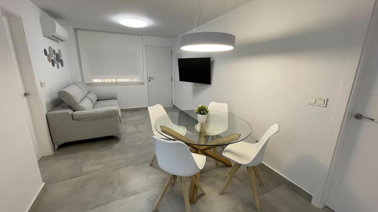 Piso De Lujo En Primera Linea De Playa Y Garaje Cádiz Exterior photo
